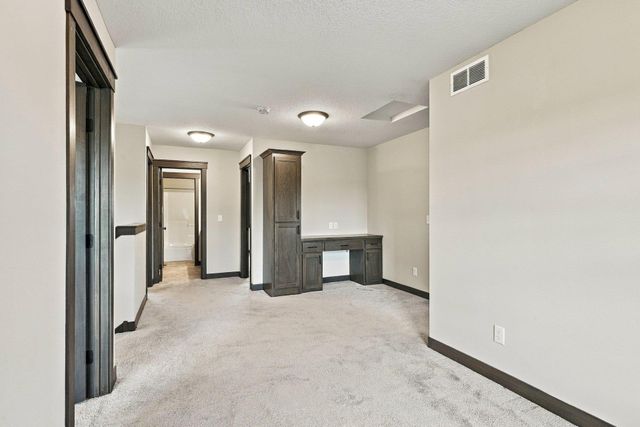 8212 198th Street W, Lakeville, MN 55044