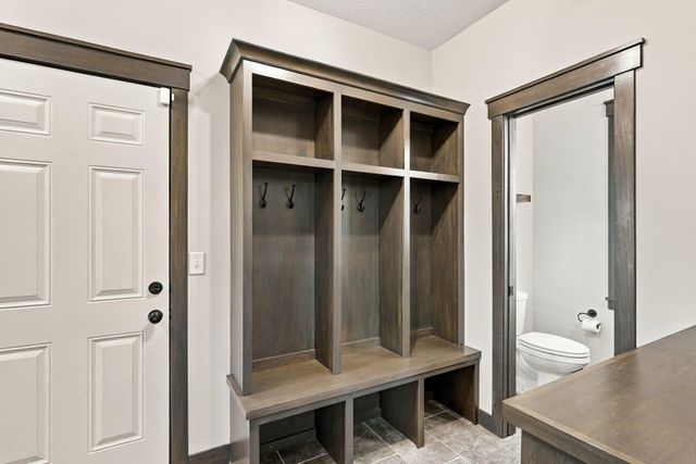 8212 198th Street W, Lakeville, MN 55044