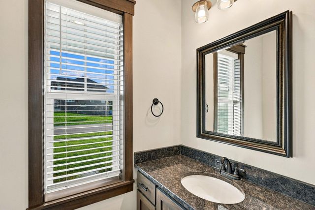 8212 198th Street W, Lakeville, MN 55044