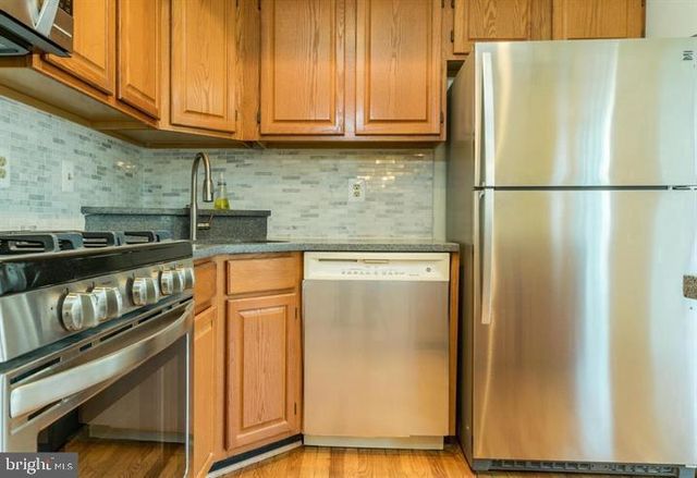 3722 FARMLAND DR, Fairfax, VA 22033