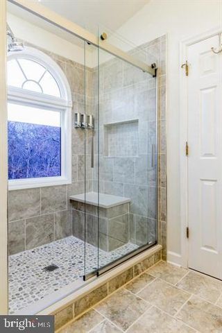 3722 FARMLAND DR, Fairfax, VA 22033