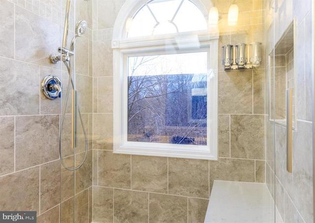 3722 FARMLAND DR, Fairfax, VA 22033
