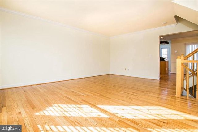 3722 FARMLAND DR, Fairfax, VA 22033