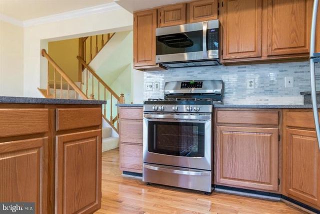 3722 FARMLAND DR, Fairfax, VA 22033