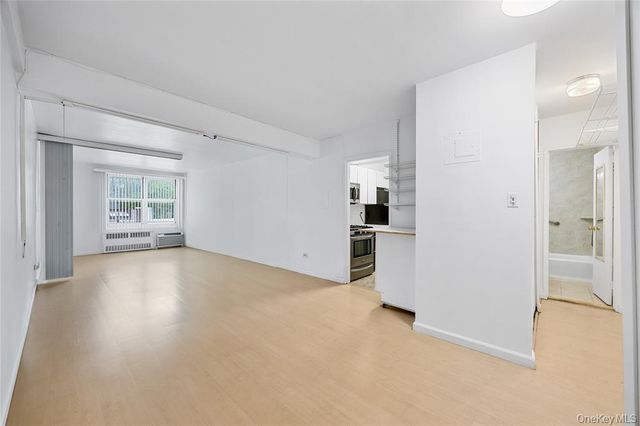 142-05 Roosevelt Avenue 331, Flushing, NY 11354
