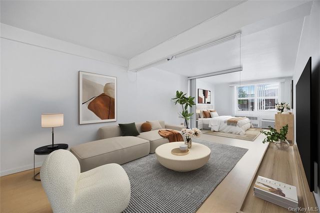 142-05 Roosevelt Avenue 331, Flushing, NY 11354