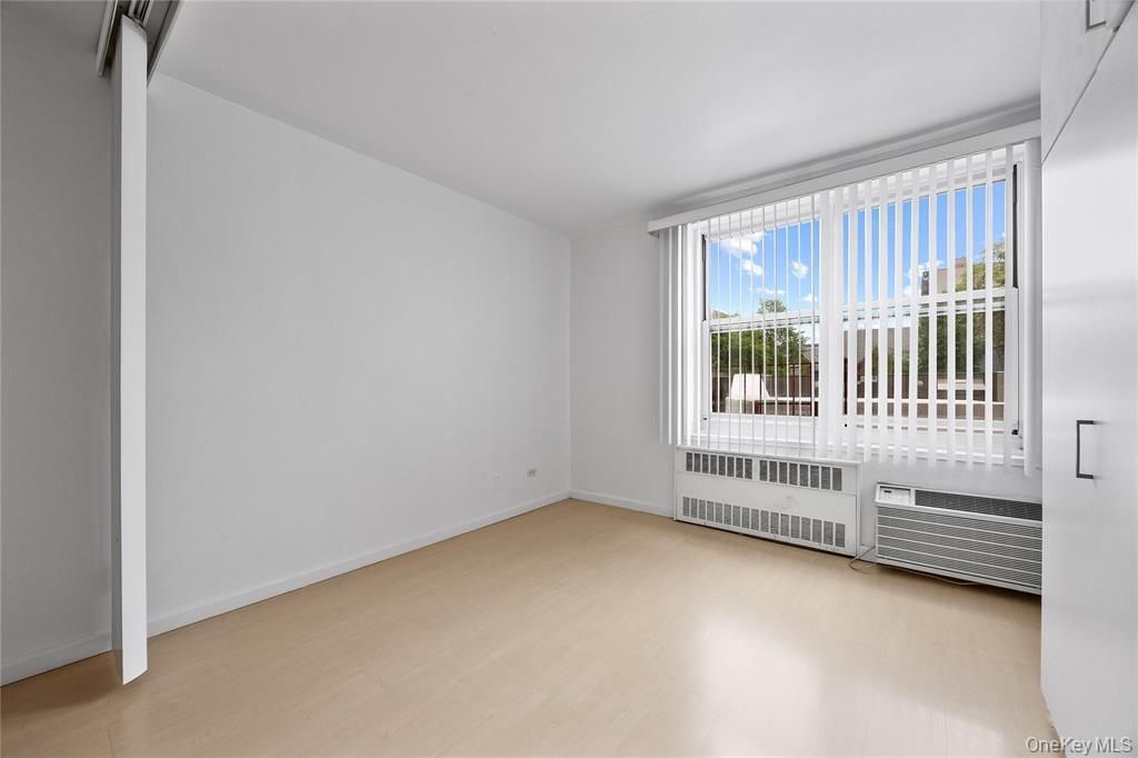 142-05 Roosevelt Avenue 331, Flushing, NY 11354 — photo 5