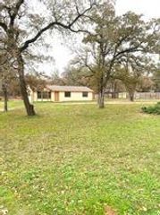 137 Road Runner LN, Bastrop, TX 78602