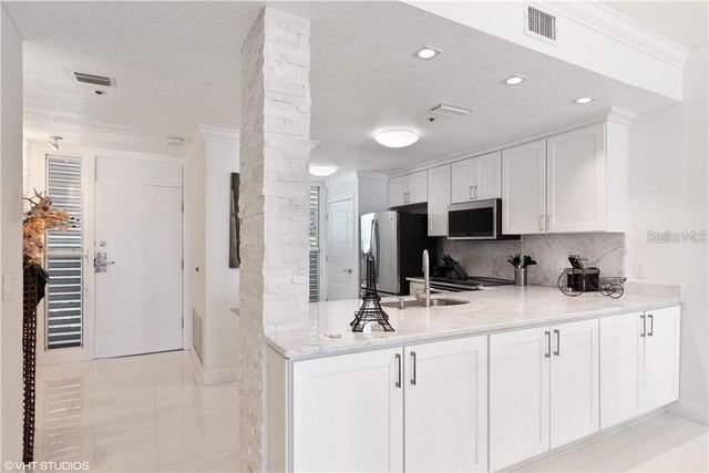 615 DREAM ISLAND ROAD 107, Longboat Key, FL 34228