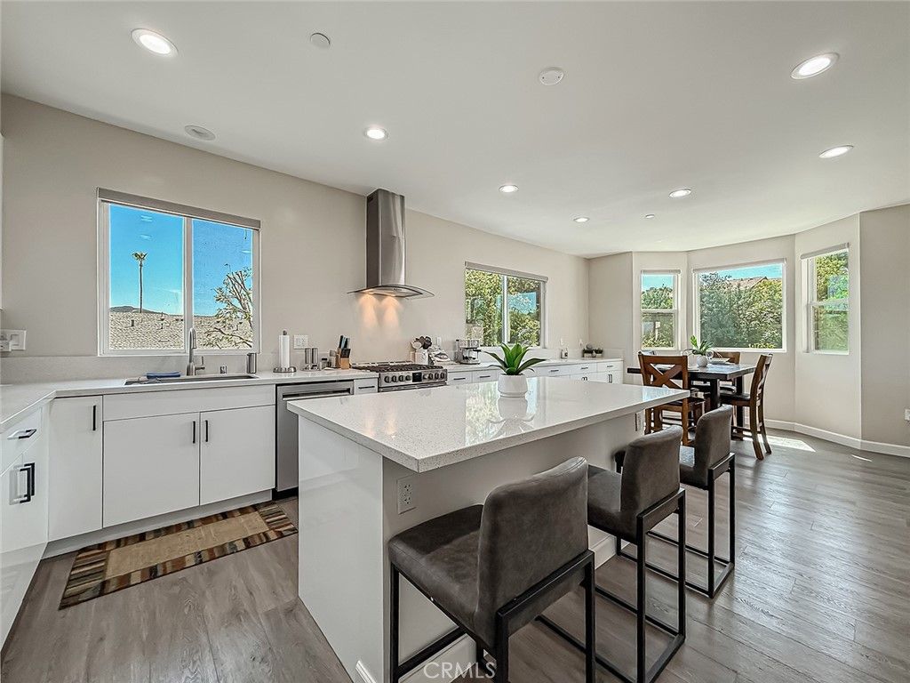 Image 22 of property listing at 946 Warwick, Thousand Oaks, CA 91360
