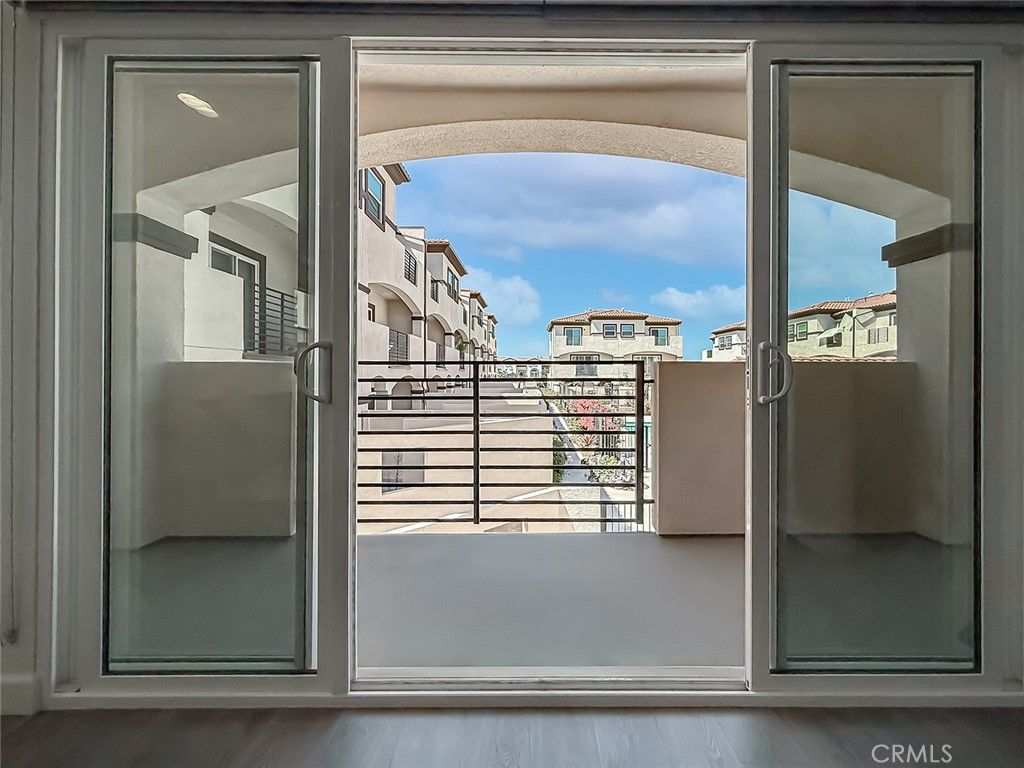 Image 28 of property listing at 946 Warwick, Thousand Oaks, CA 91360