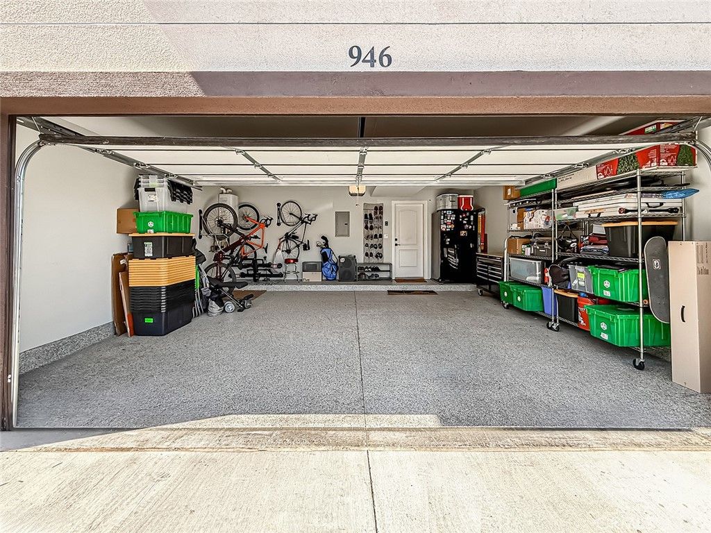 Image 56 of property listing at 946 Warwick, Thousand Oaks, CA 91360