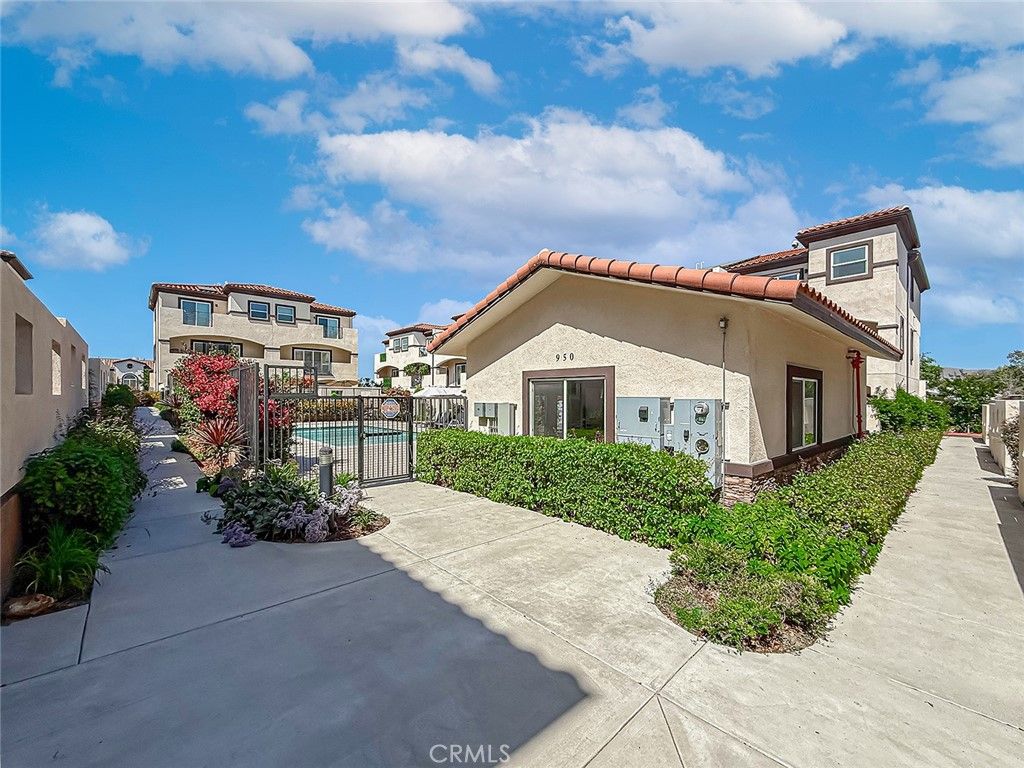 Image 59 of property listing at 946 Warwick, Thousand Oaks, CA 91360