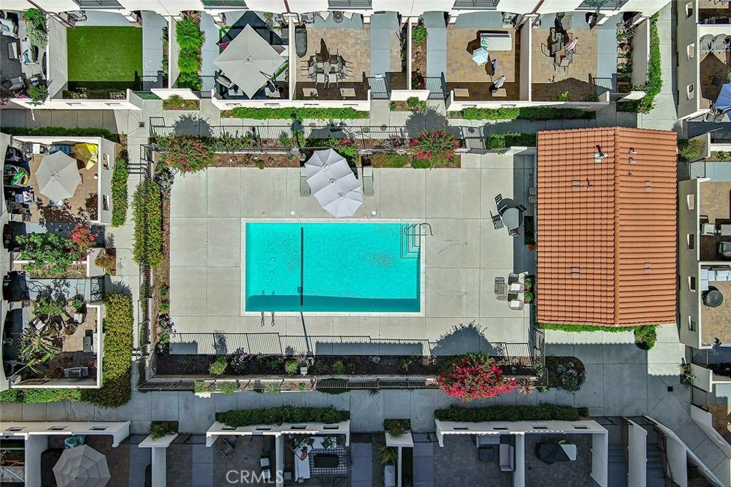 Image 71 of property listing at 946 Warwick, Thousand Oaks, CA 91360