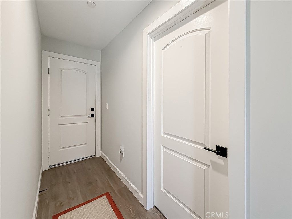 Image 8 of property listing at 946 Warwick, Thousand Oaks, CA 91360