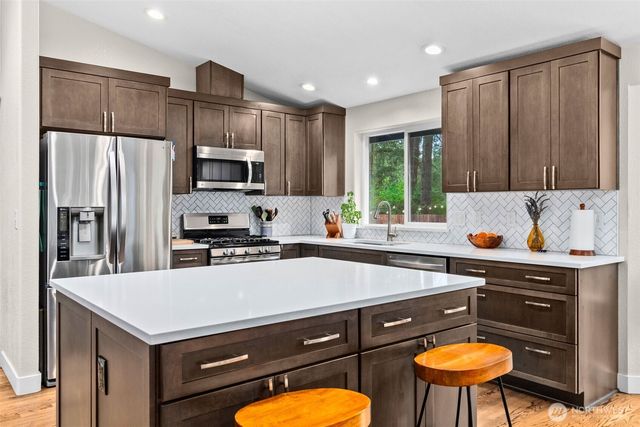 7311 36th Court SE, Lacey, WA 98503
