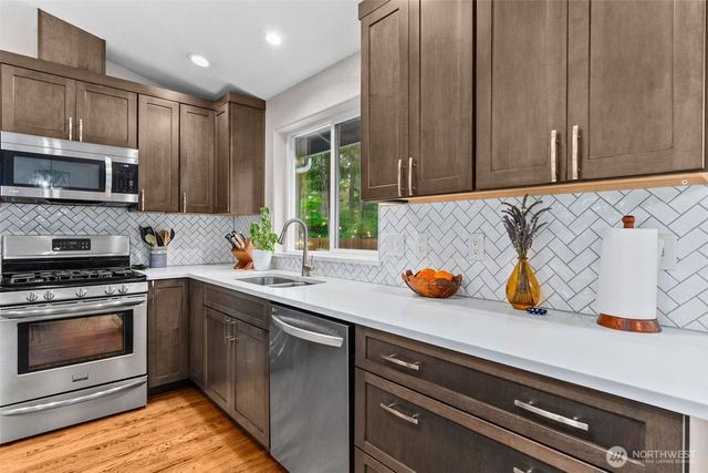 7311 36th Court SE, Lacey, WA 98503