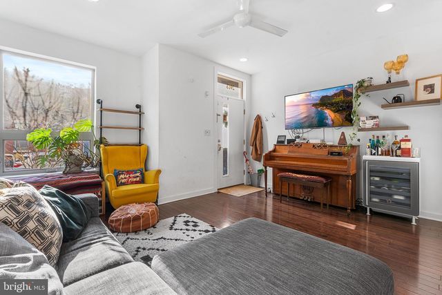 2013 E YORK ST, Philadelphia, PA 19125