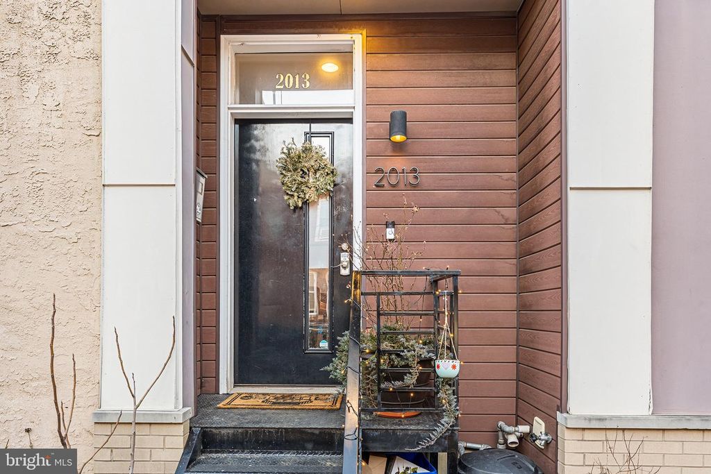 2013 E YORK ST, Philadelphia, PA 19125