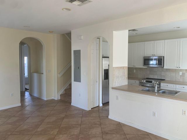 101 Lake Monterey Circle 101, Boynton Beach, FL 33426