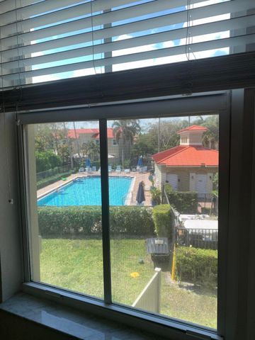 101 Lake Monterey Circle 101, Boynton Beach, FL 33426