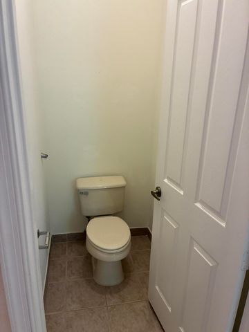 101 Lake Monterey Circle 101, Boynton Beach, FL 33426