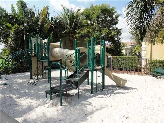101 Lake Monterey Circle 101, Boynton Beach, FL 33426
