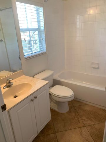 101 Lake Monterey Circle 101, Boynton Beach, FL 33426