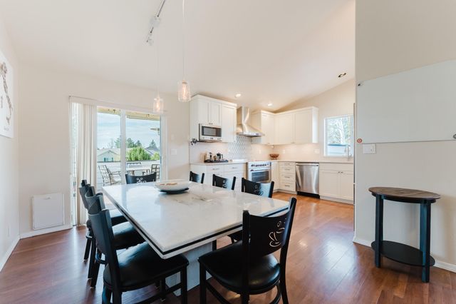 20795 Arago Circle, Bend, OR 97703