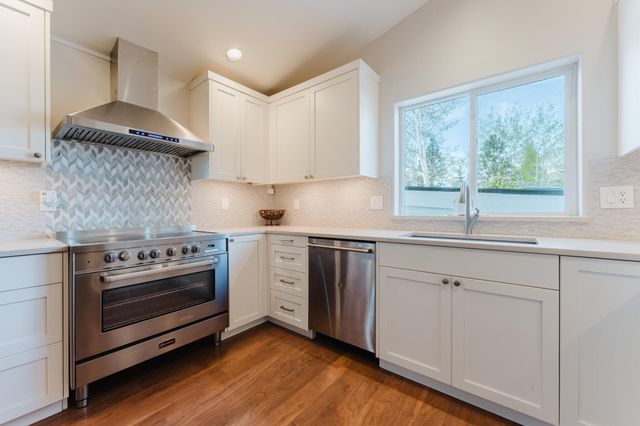 20795 Arago Circle, Bend, OR 97703