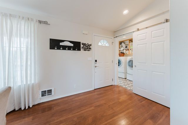 20795 Arago Circle, Bend, OR 97703