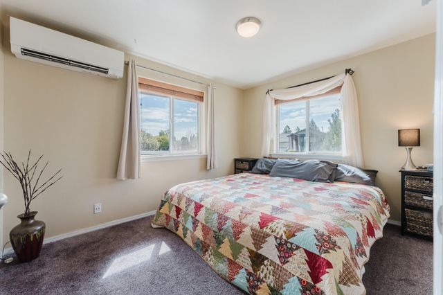 20795 Arago Circle, Bend, OR 97703