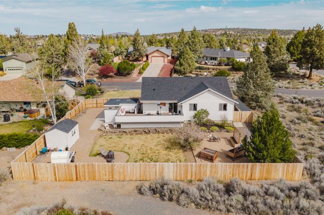 20795 Arago Circle, Bend, OR 97703