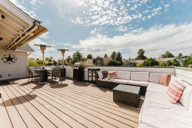 20795 Arago Circle, Bend, OR 97703