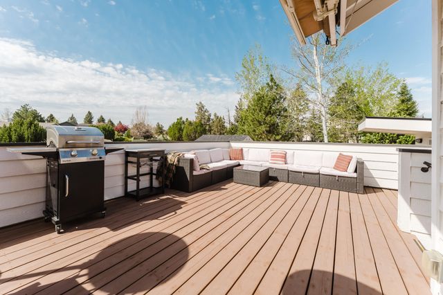 20795 Arago Circle, Bend, OR 97703