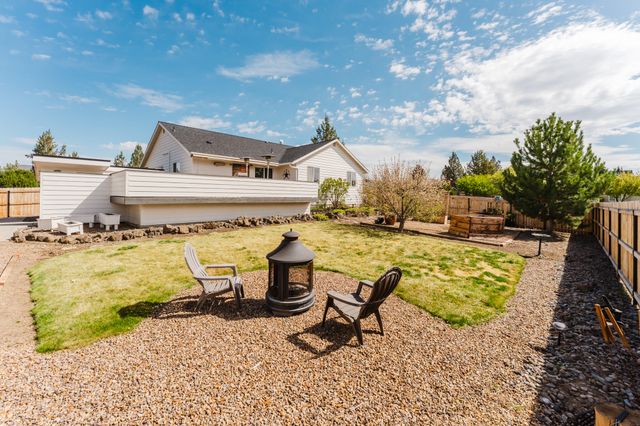 20795 Arago Circle, Bend, OR 97703