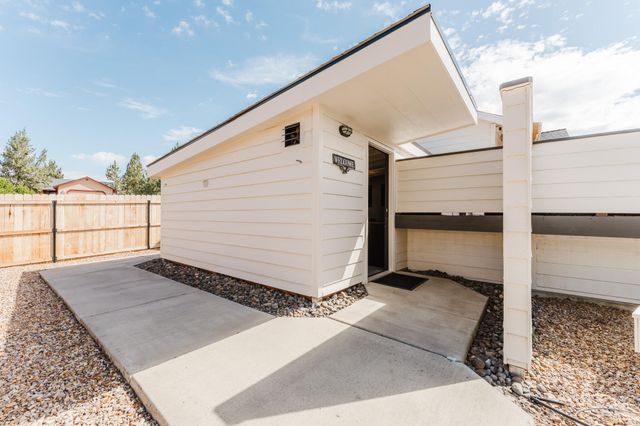 20795 Arago Circle, Bend, OR 97703
