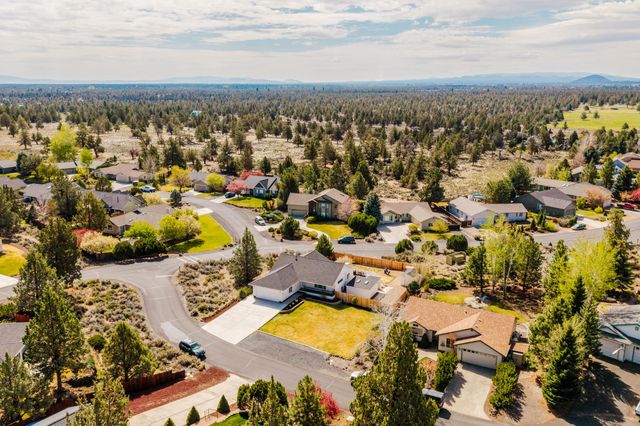 20795 Arago Circle, Bend, OR 97703