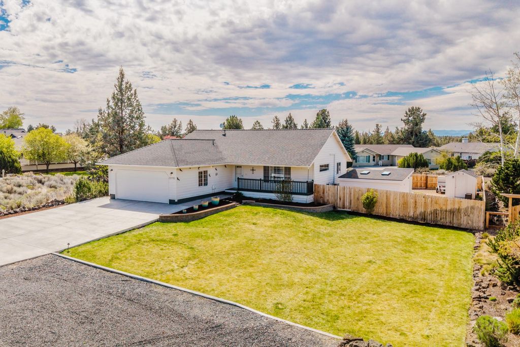 20795 Arago Circle, Bend, OR 97703