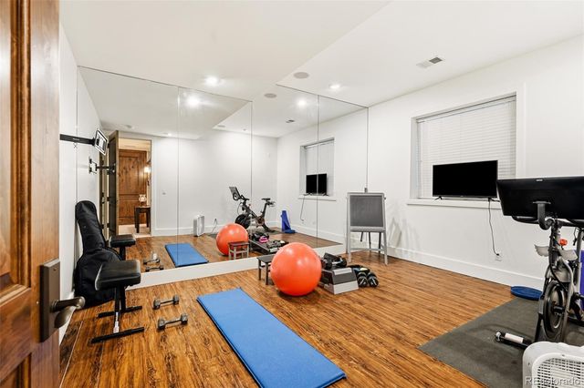 1250 S ELIZABETH Street, Denver, CO 80210