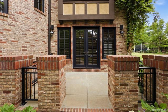 1250 S ELIZABETH Street, Denver, CO 80210