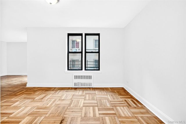 2244 Bronx Park E 1C, Bronx, NY 10467