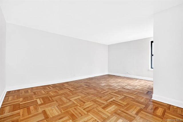 2244 Bronx Park E 1C, Bronx, NY 10467