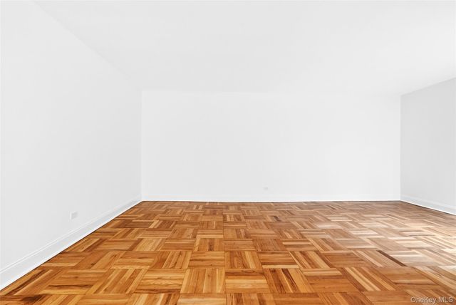 2244 Bronx Park E 1C, Bronx, NY 10467