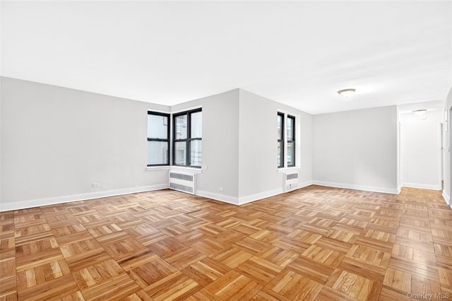 2244 Bronx Park E 1C, Bronx, NY 10467