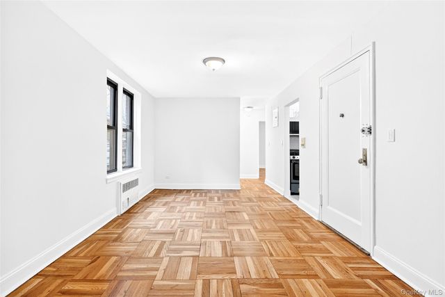 2244 Bronx Park E 1C, Bronx, NY 10467