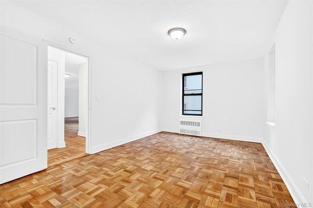 2244 Bronx Park E 1C, Bronx, NY 10467