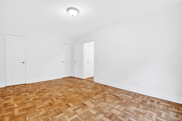 2244 Bronx Park E 1C, Bronx, NY 10467