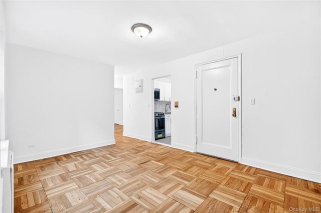 2244 Bronx Park E 1C, Bronx, NY 10467