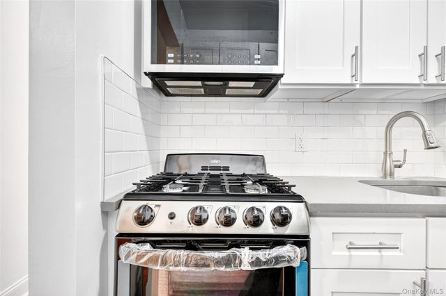 2244 Bronx Park E 1C, Bronx, NY 10467